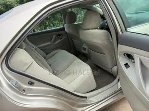 Toyota Camry LE 4dr Sedan (2.4L 4cyl 5A) 2009 Gold