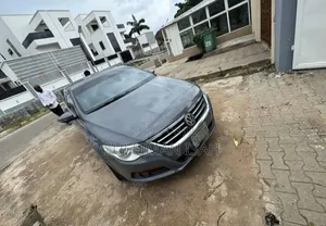 Volkswagen Passat 2012 Gray