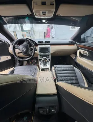 Volkswagen Passat 2012 Gray