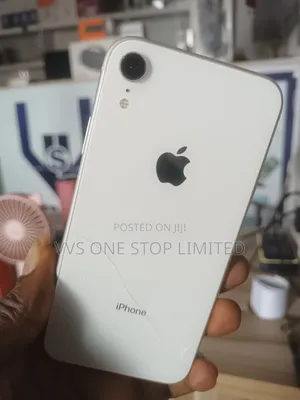 Apple iPhone XR 64 GB White