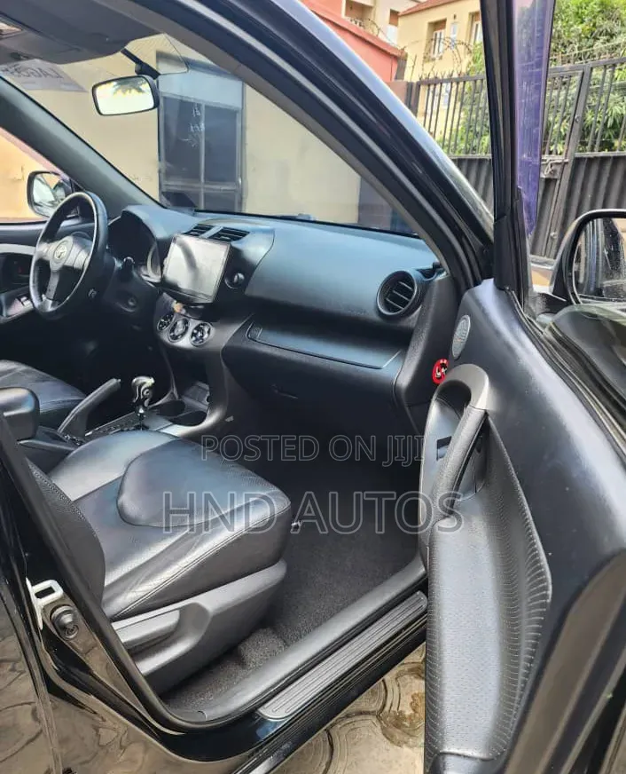 Toyota RAV4 2012 Black