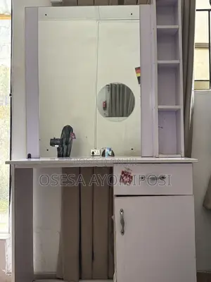 Mirrow Shelve