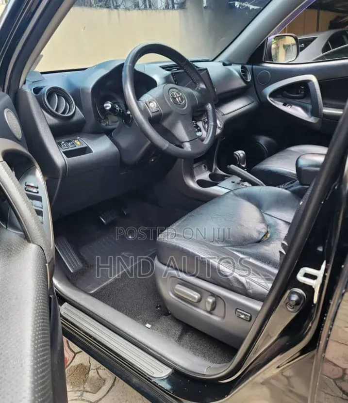 Toyota RAV4 2012 Black