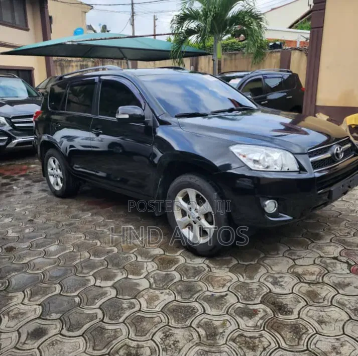 Toyota RAV4 2012 Black