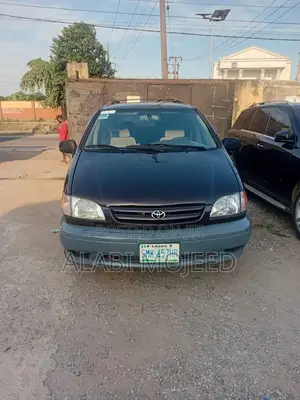 Toyota Sienna XLE 2002 Black