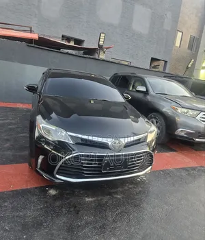 Toyota Avalon XLE Sedan FWD (3.5L 6cyl 6A) 2017 Black