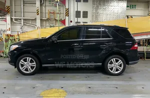 Mercedes-Benz M Class ML350 4dr SUV (3.5L 6cyl 7A) 2015 Black