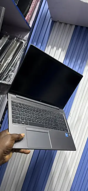 Laptop HP ZBook Firefly G8 16GB Intel Core i5 SSD 256GB