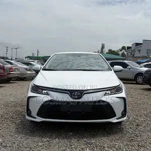 Toyota Corolla 2023 White
