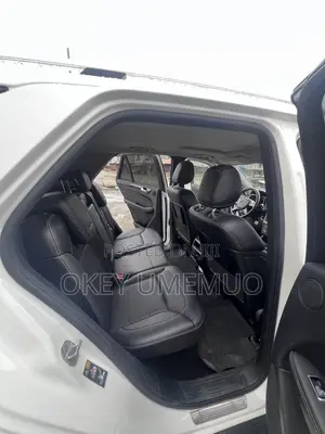 Mercedes-Benz M Class ML350 4dr SUV (3.5L 6cyl 7A) 2015 White