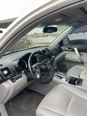 Toyota Highlander 2012 White