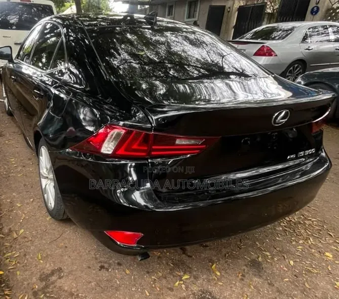 Lexus IS 300 AWD 2017 Black
