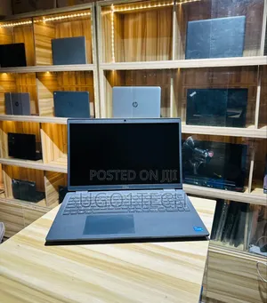 Laptop Dell Latitude 3520 8GB Intel Core i5 SSD 256GB
