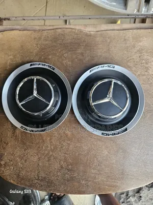AMG-inspired W166, Cla, Cls, C300, E-Class & GlK Alloy Rim Cover.