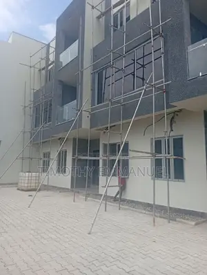 4bdrm Duplex in Ngwa Close Garki for sale
