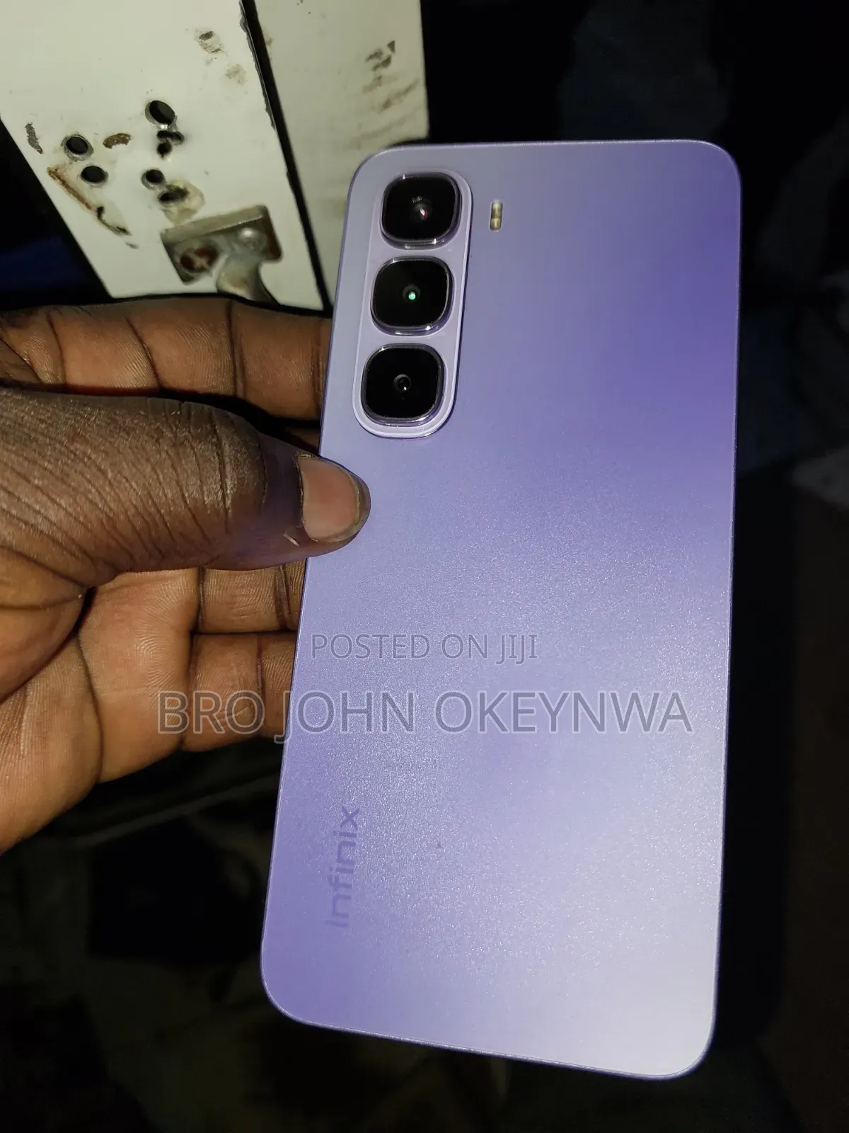 Infinix Hot 60i 128 GB Silver