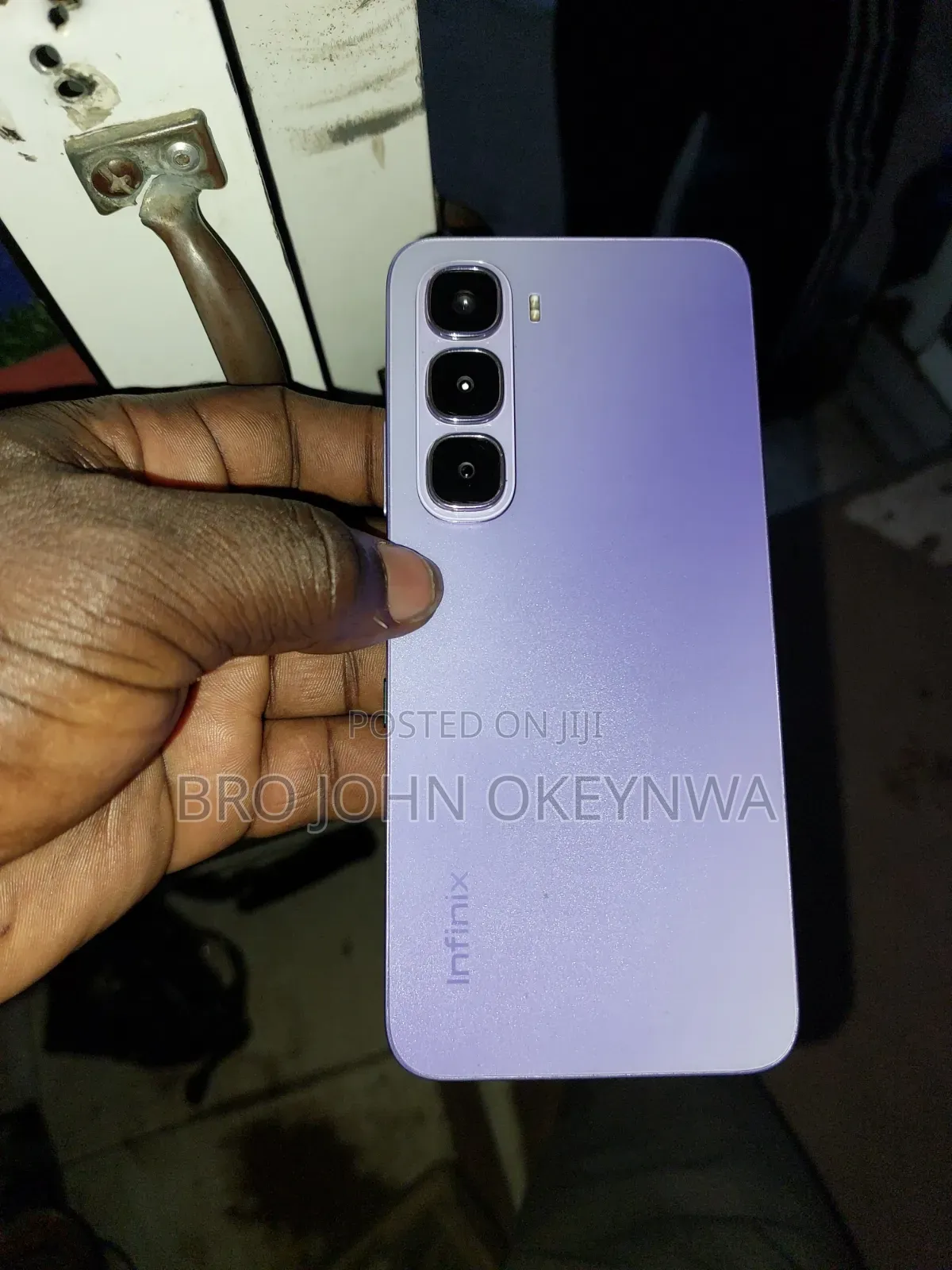 Infinix Hot 60i 128 GB Silver