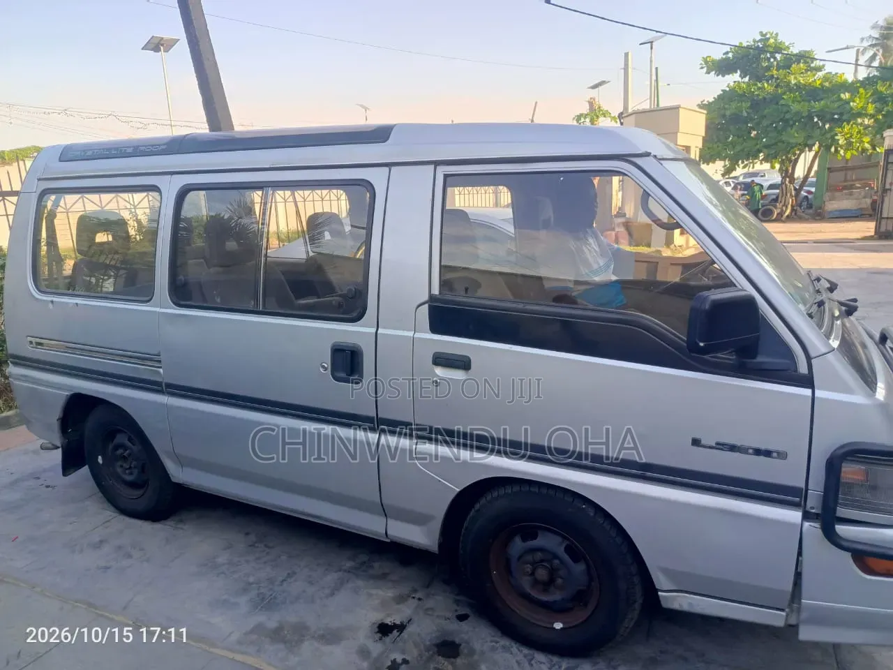 Mitsubishi L300 2003 Silver