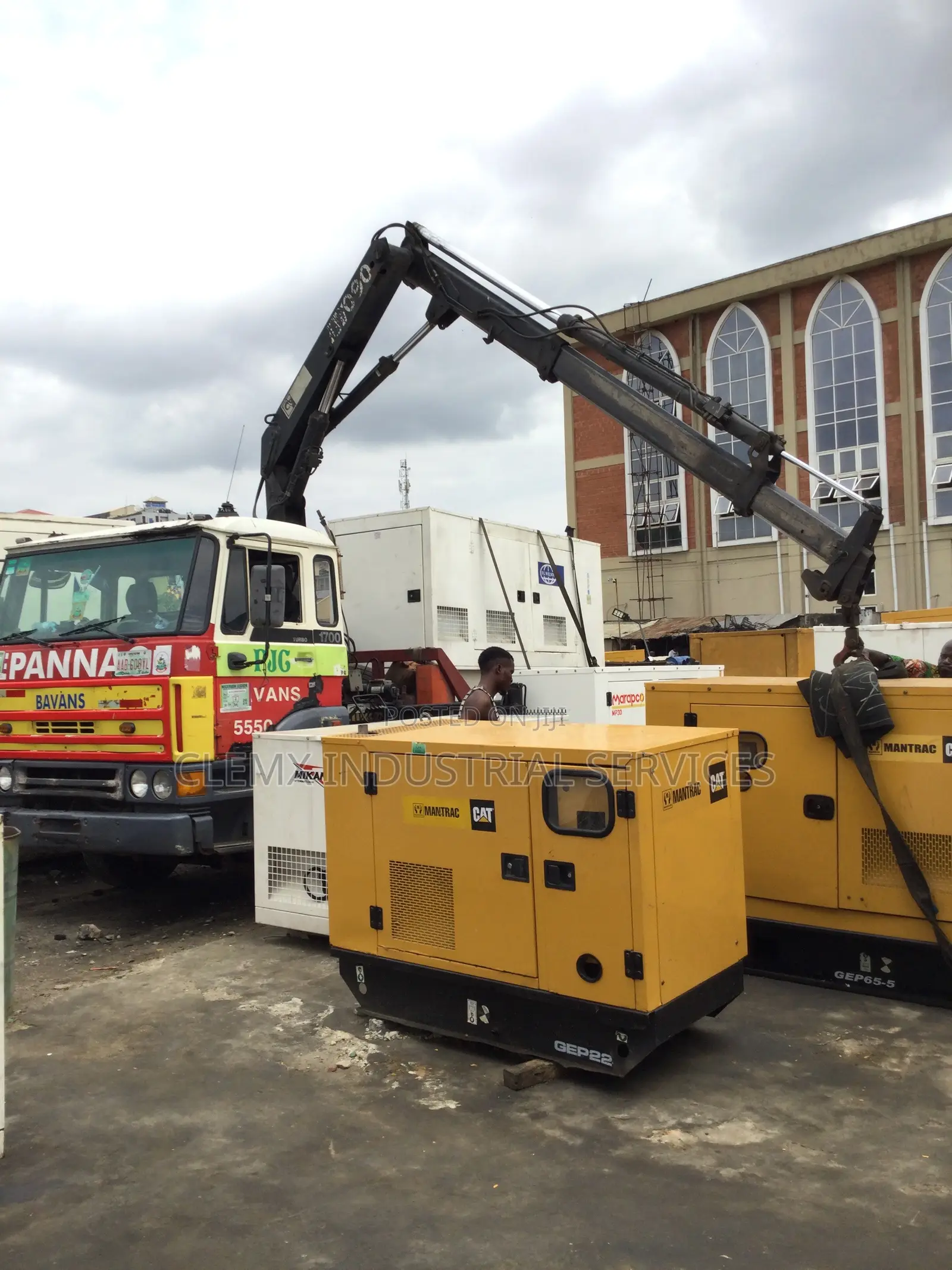 Heavy Lifting Hiab Truck Services