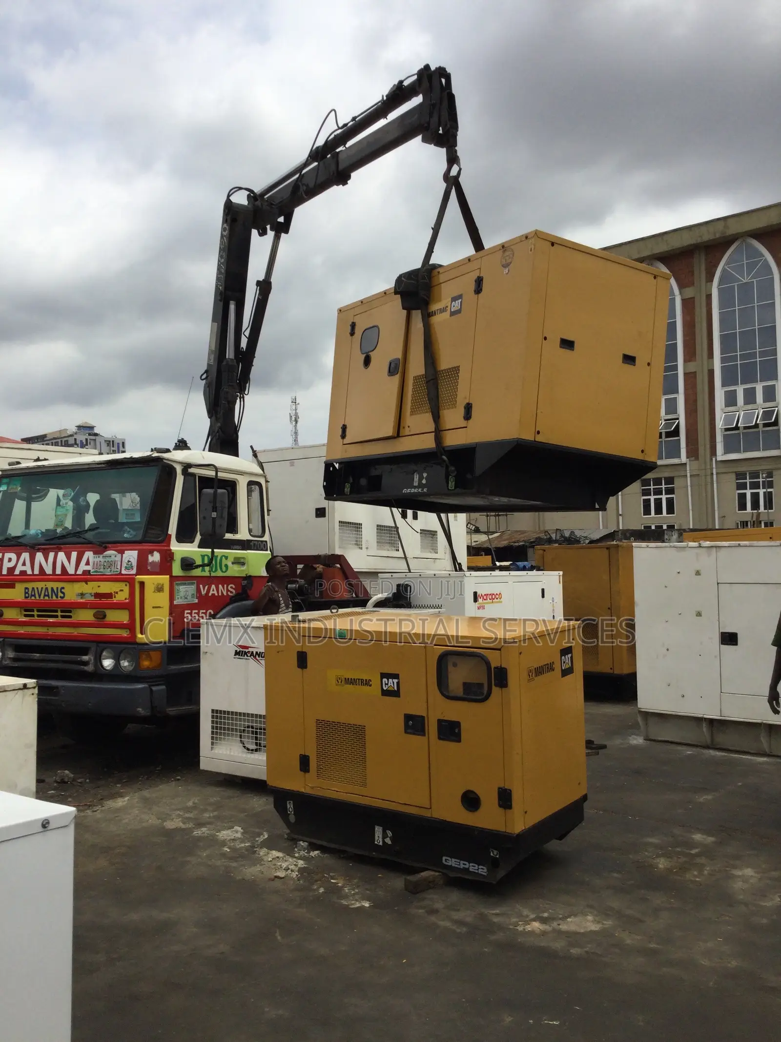 Heavy Lifting Hiab Truck Services