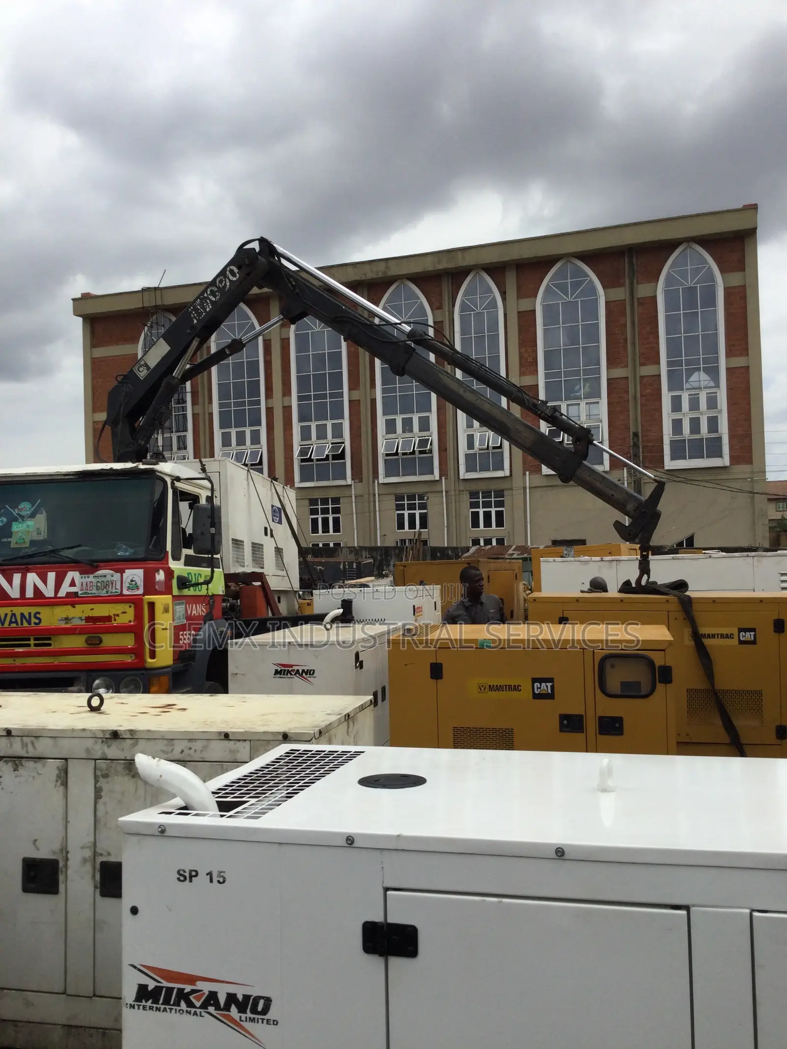 Heavy Lifting Hiab Truck Services
