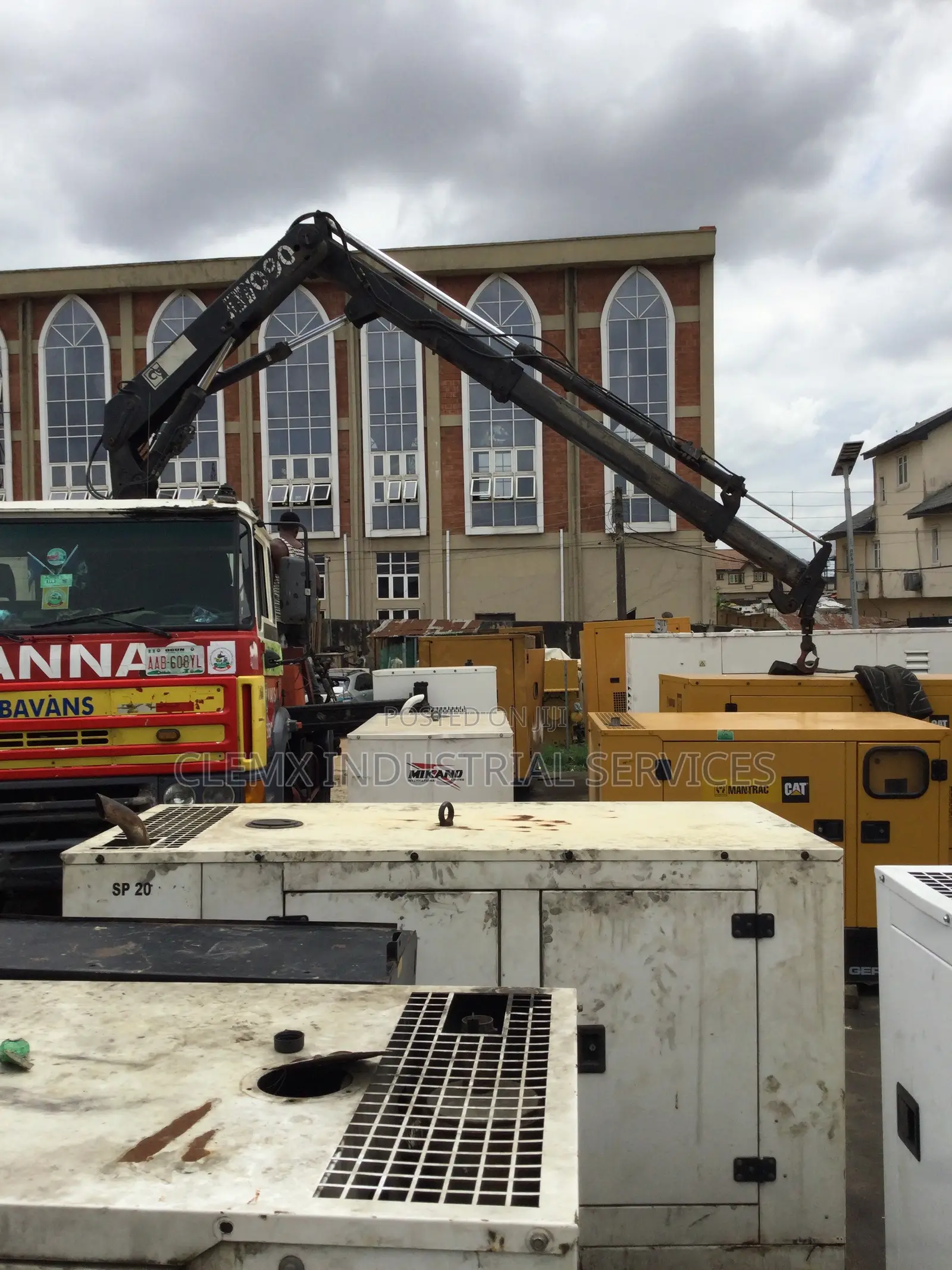 Heavy Lifting Hiab Truck Services