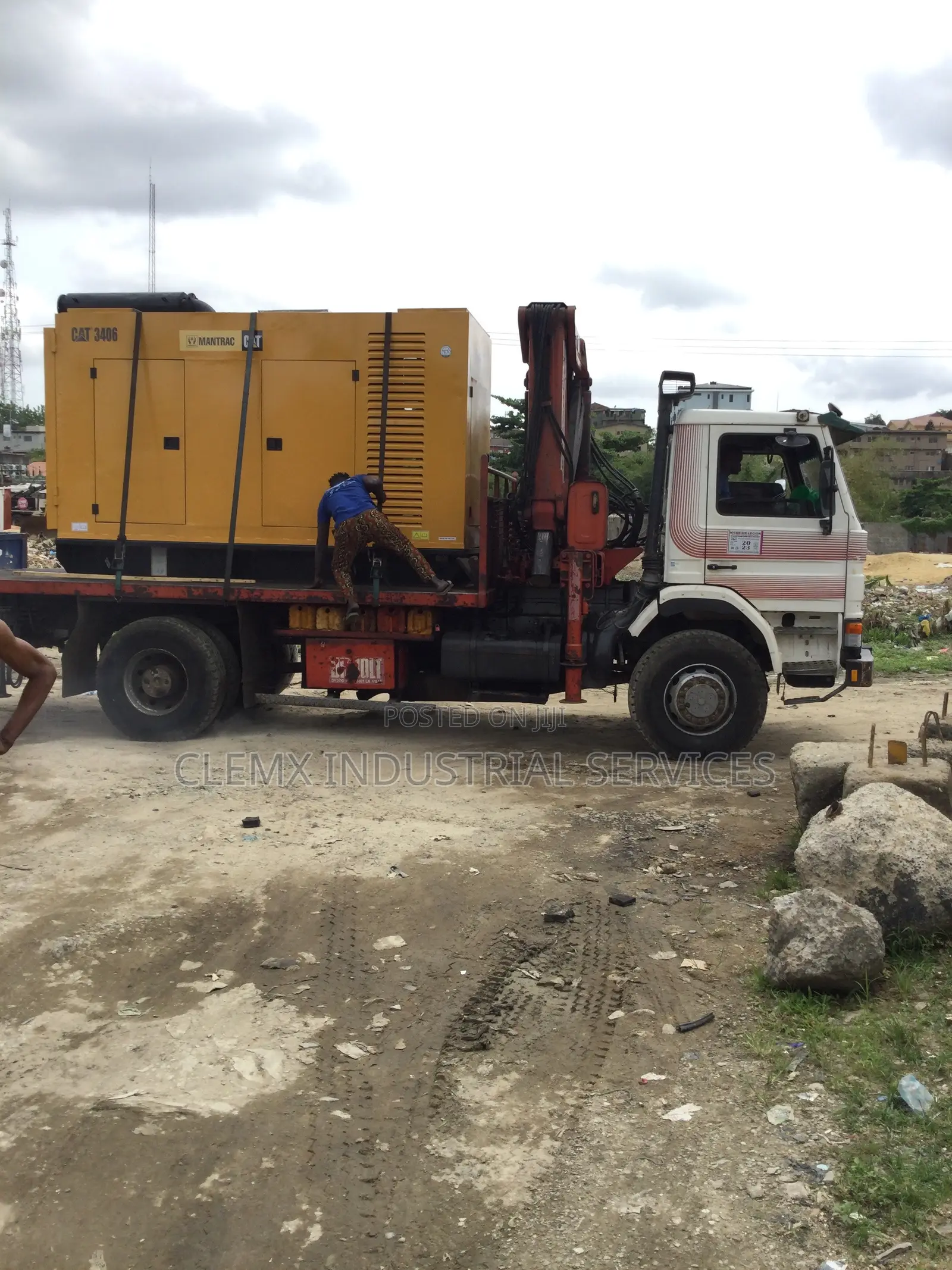 Heavy Lifting Hiab Truck Services