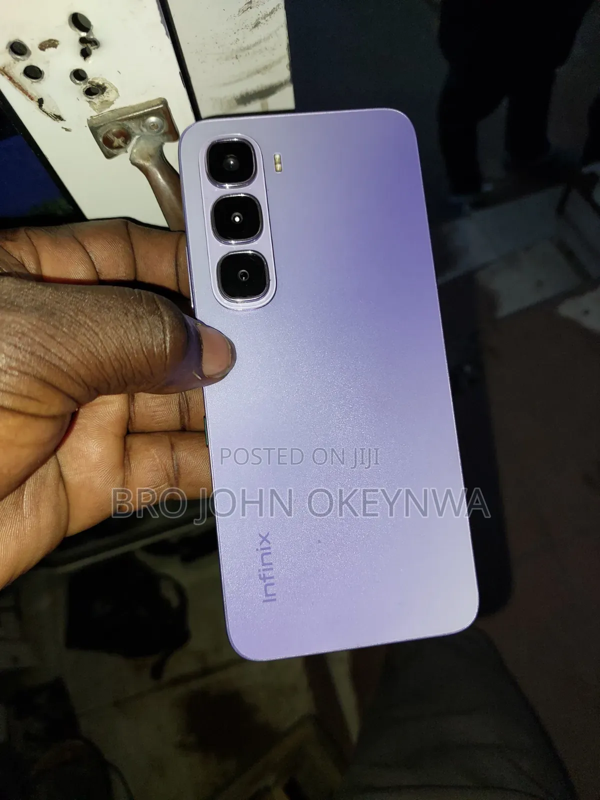 Infinix Hot 60i 128 GB Silver