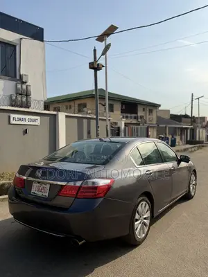 Honda Accord EX-L w/Navigation 4dr Sedan (2.4L 4cyl CVT) 2015 Gray