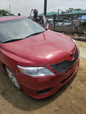 Toyota Camry 2011 Red