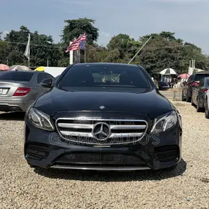 Mercedes-Benz E300 2016 Black