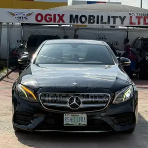 Mercedes-Benz E300 2016 Black