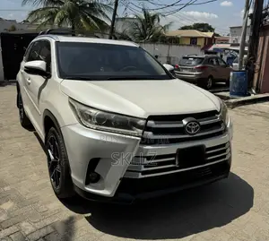 Toyota Highlander XLE V6 4x2 (3.5L 6cyl 6A) 2016 White