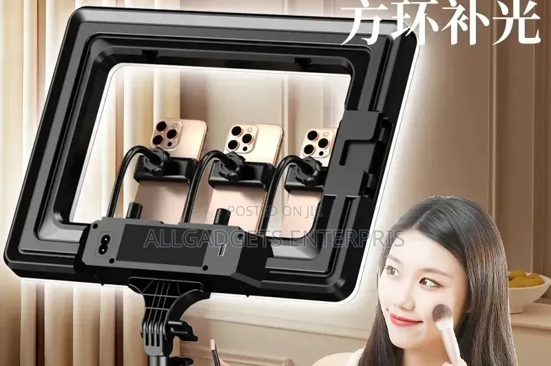 Led Light With 3 Phones Holder