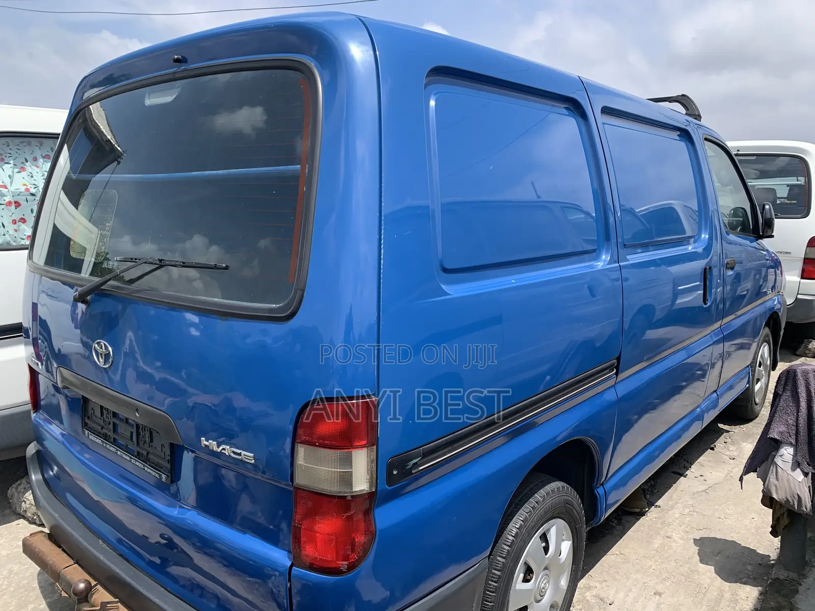 Toyota HiAce 2007 Blue