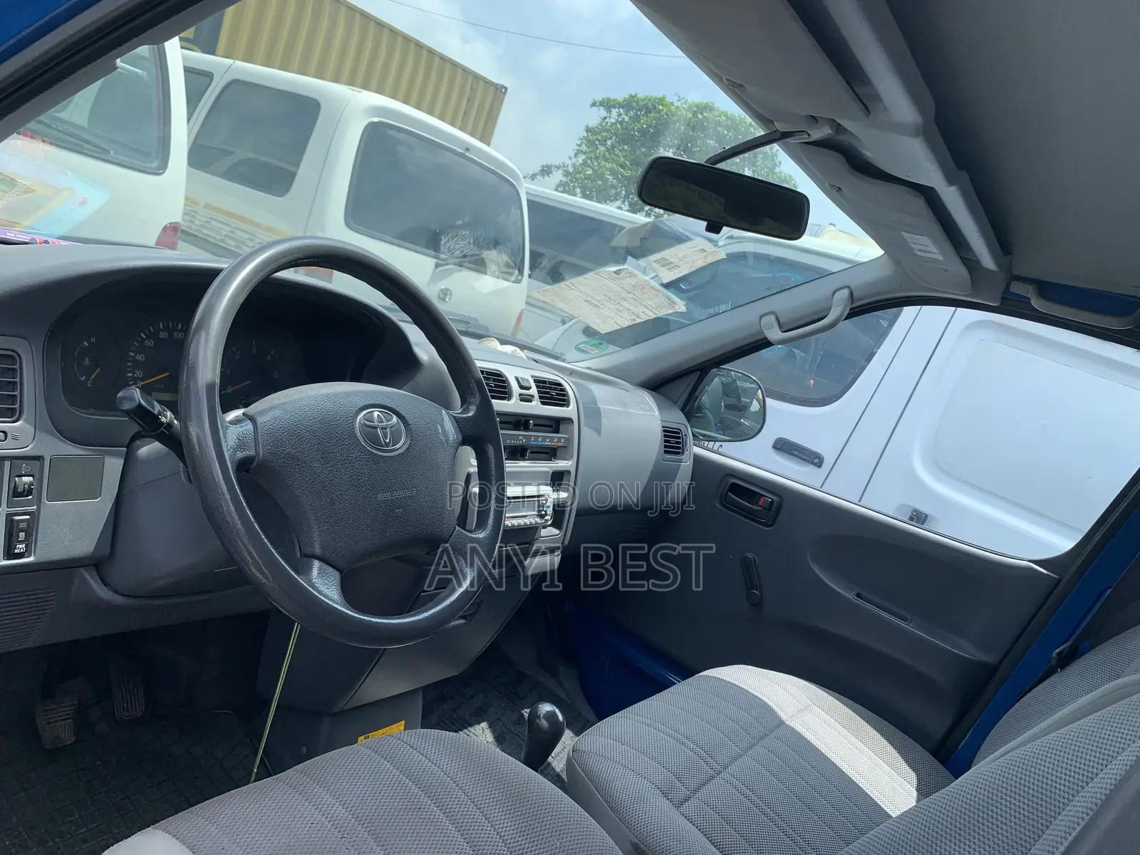 Toyota HiAce 2007 Blue