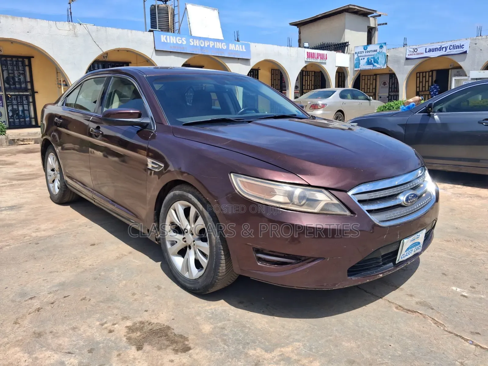 Ford Taurus SEL 2011 Burgundy