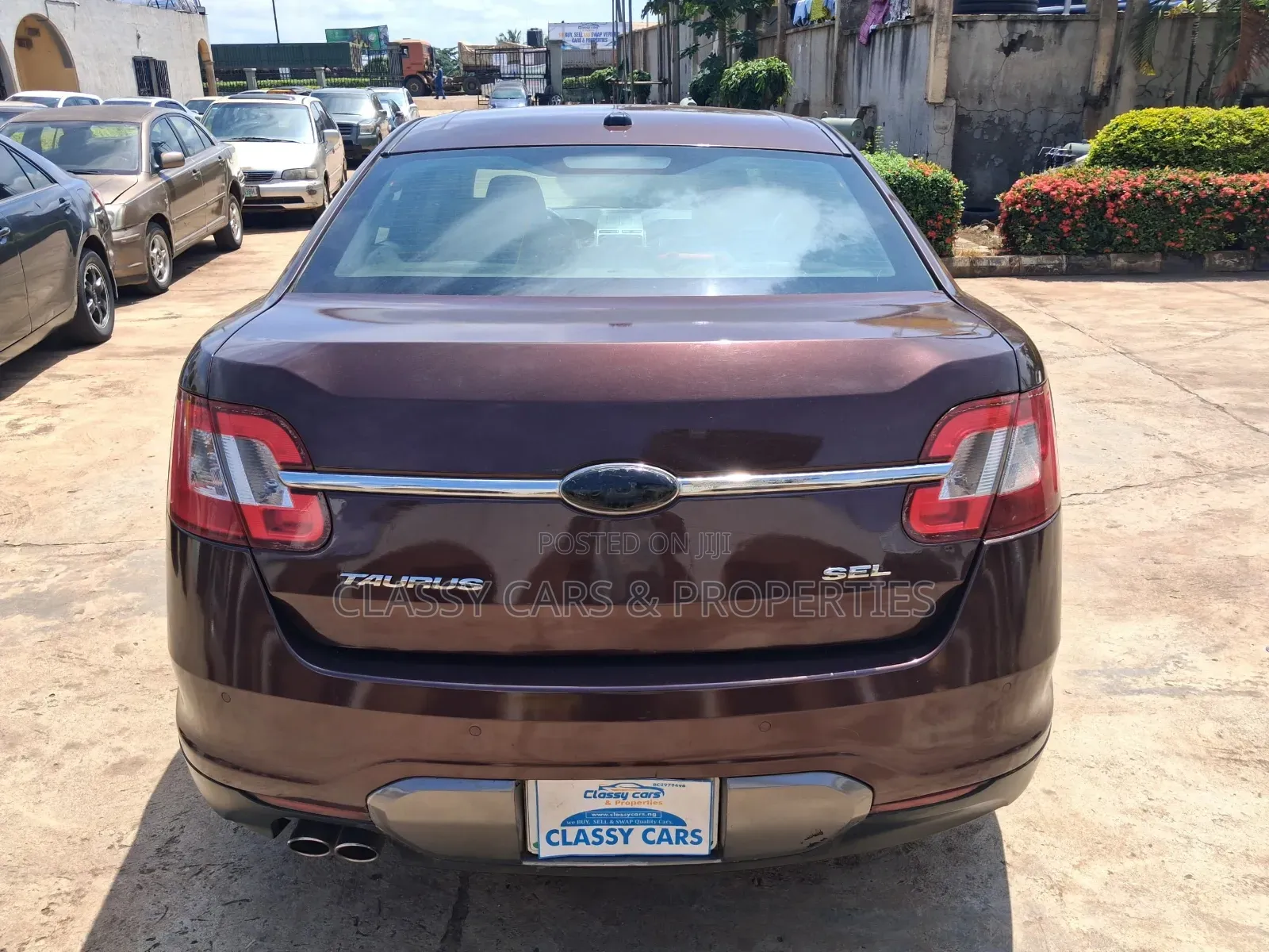 Ford Taurus SEL 2011 Burgundy