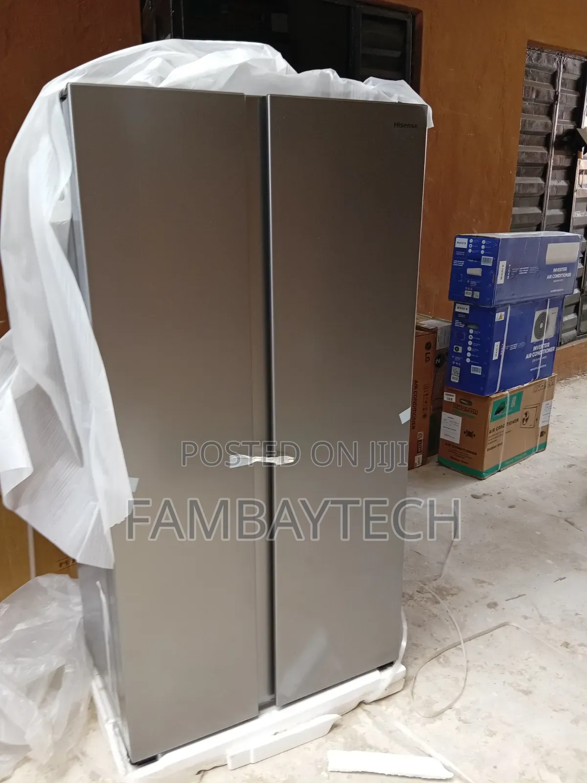 Value-Worth Hisense No-Frost Side-by-Side RC-67WSI Refrigerator