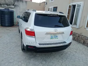 Toyota Highlander Limited 2012 Off white