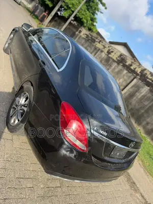Mercedes-Benz C300 2014 Black