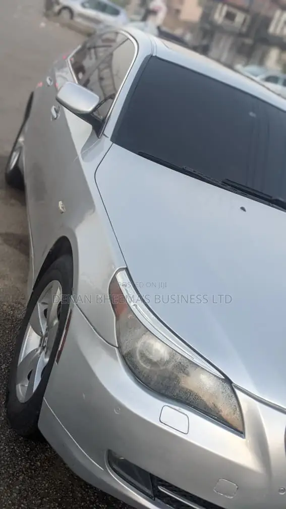 BMW 528i 2009 Silver