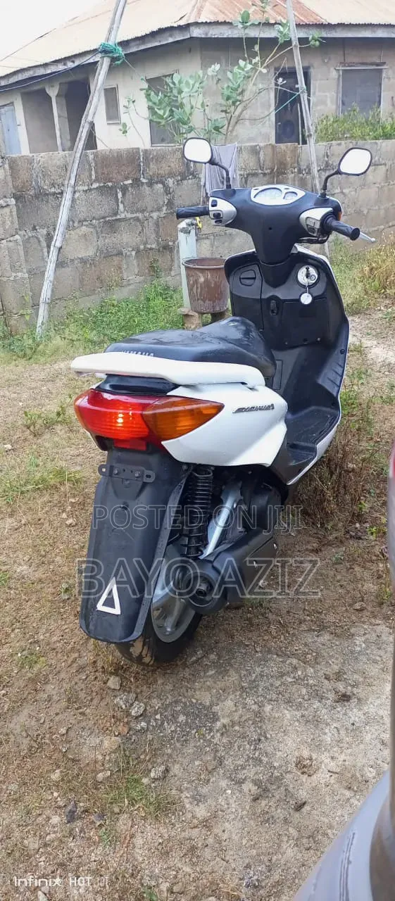 Yamaha 2007 White