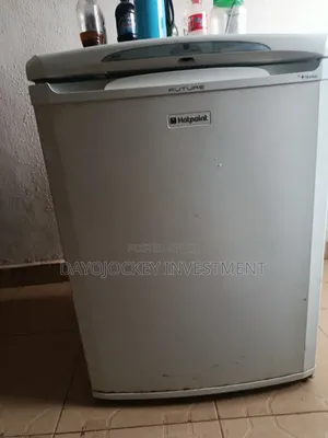 200Ltr Hotpoint Refrigerator/Fridge