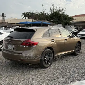 Toyota Venza XLE 2014 Gold