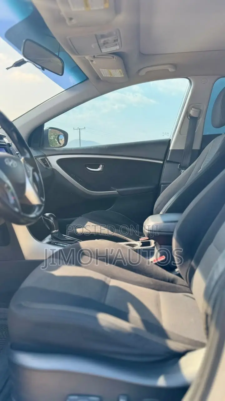Hyundai Elantra 2013 Silver