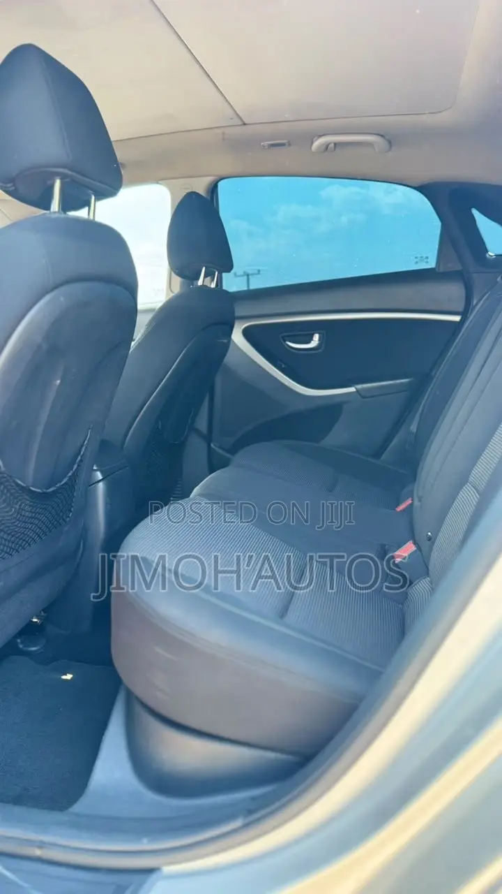 Hyundai Elantra 2013 Silver