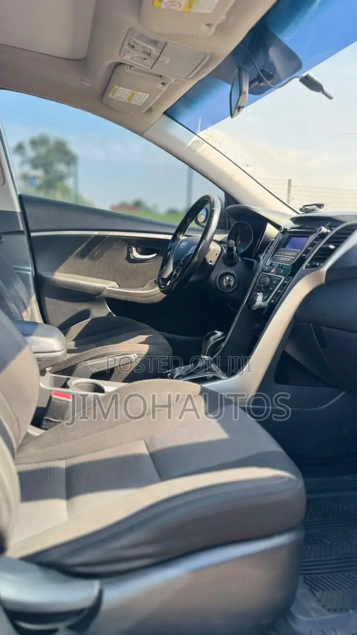 Hyundai Elantra 2013 Silver
