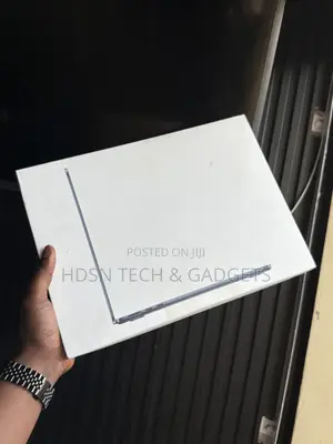 New Laptop Apple MacBook Air 2026 M5 16GB Apple M5 SSD 512GB