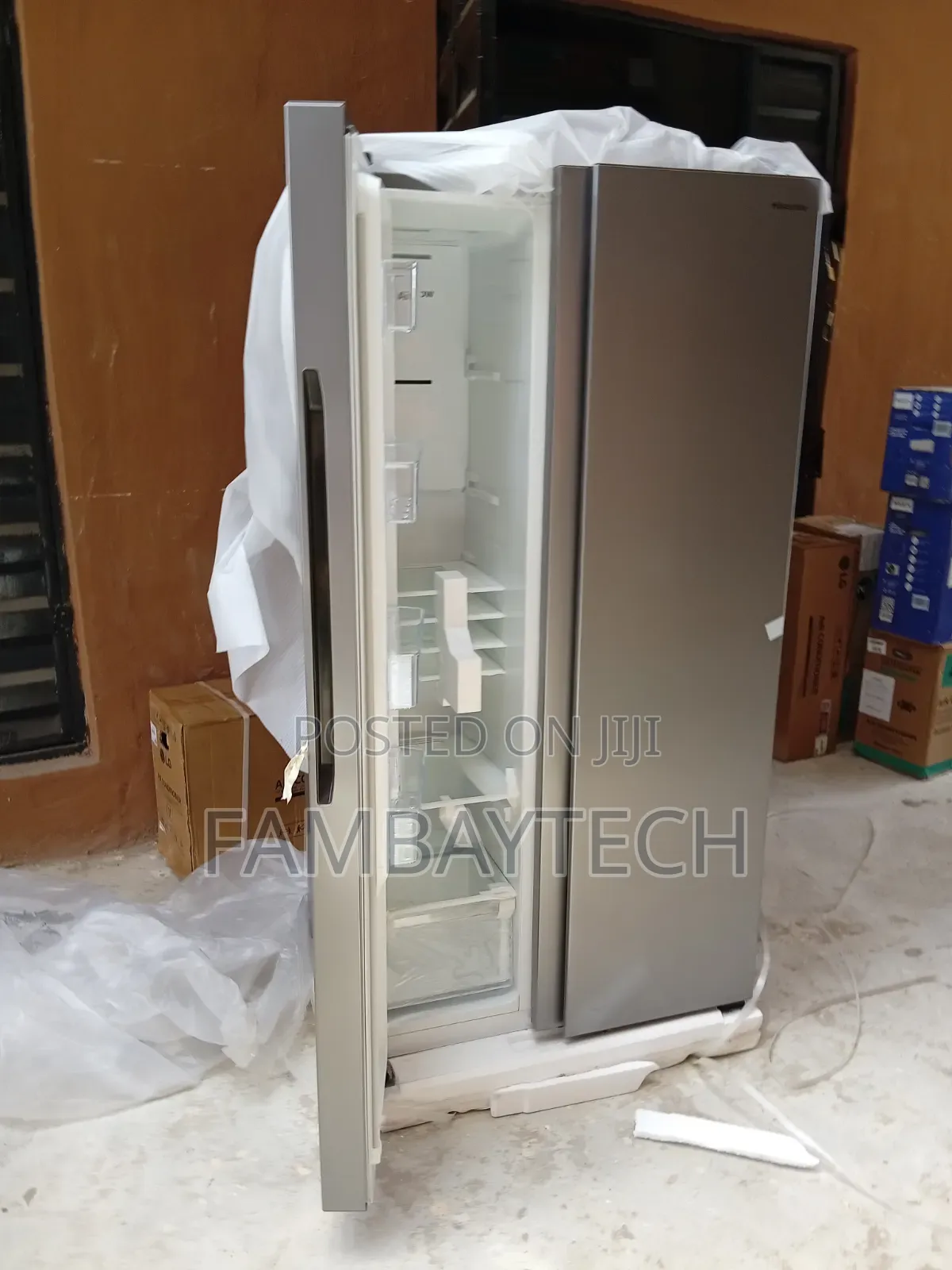 First-Class Hisense RC-67WSI Side-by-Side 518L Refrigerator